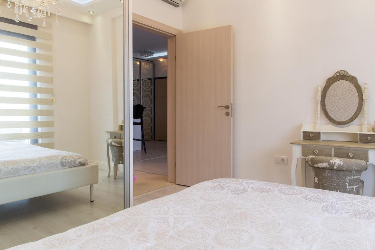 Becici - Andrea Apartman Экстерьер фото