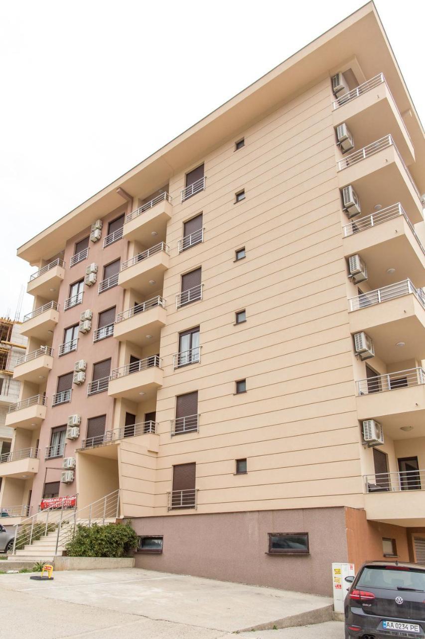 Becici - Andrea Apartman Экстерьер фото
